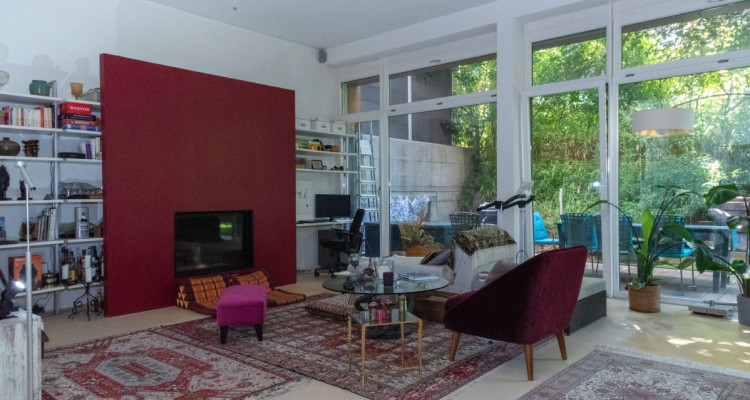 163 m2 de design contemporain, votre jardin à 20 min du Flon image 2
