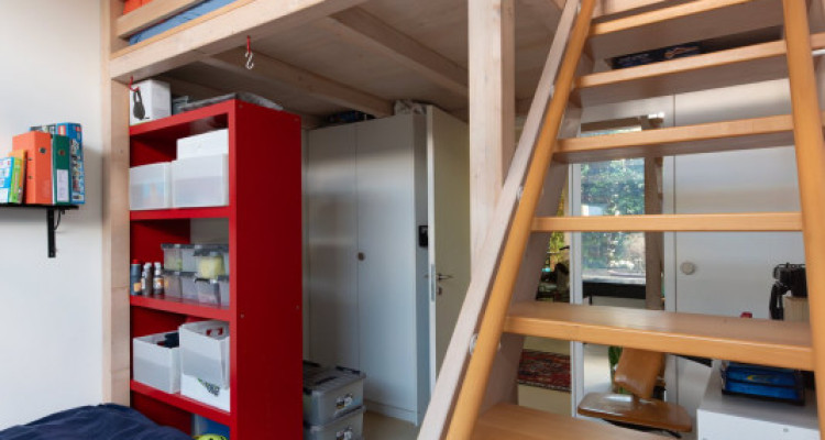 163 m2 de design contemporain, votre jardin à 20 min du Flon image 6