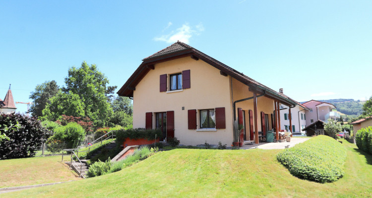 Villa individuelle de 6.5 pièces avec grand jardin de 1618 m2 image 2
