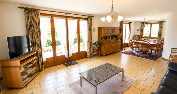 Villa individuelle de 6.5 pièces avec grand jardin de 1618 m2 image 7