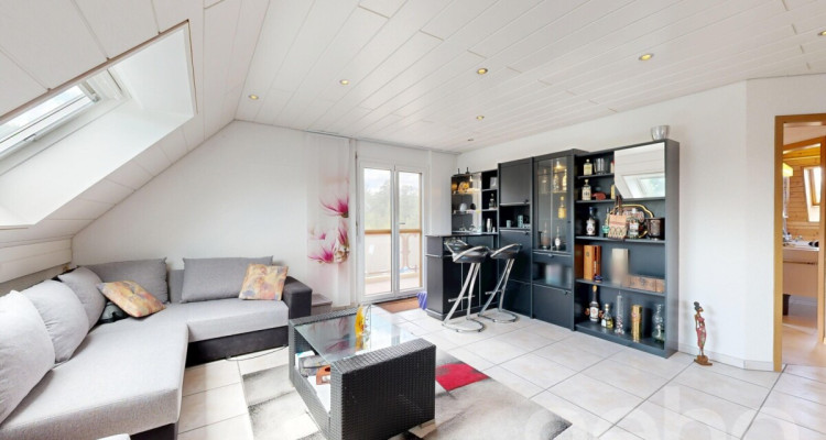 Aussergewöhnliche 5.5-Zimmer-Maisonette mit Wellnessbereich image 2