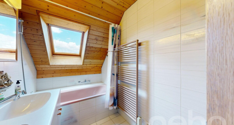 Aussergewöhnliche 5.5-Zimmer-Maisonette mit Wellnessbereich image 12
