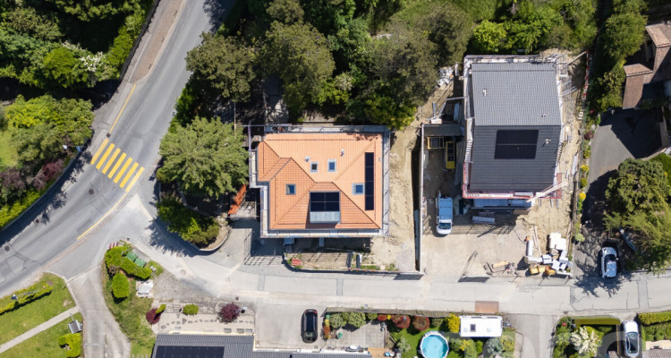 Opportunité rare : duplex neuf prêt à être livré, vue sur les Alpes image 1