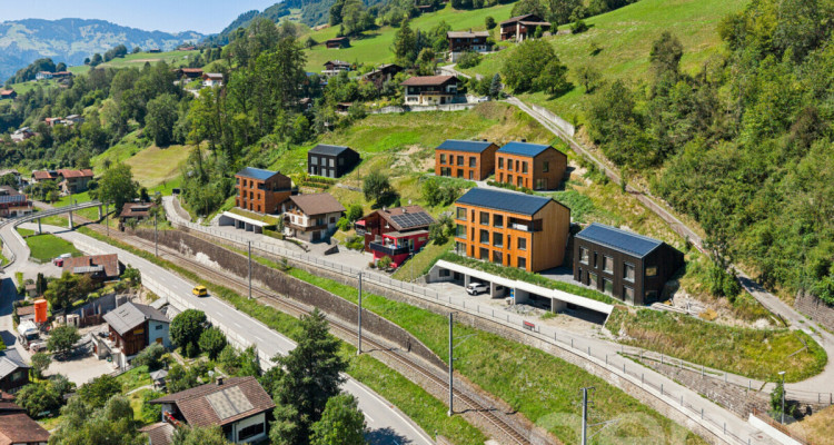 Neubau-Dachgeschosswohnung mit besonderer Architektur und Bergsicht image 12