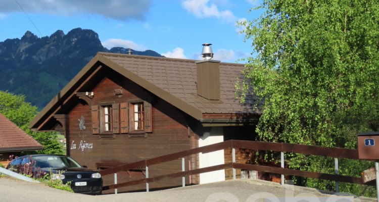 Charment chalet avec vue panoramique sur le lac de Montsalvens image 2