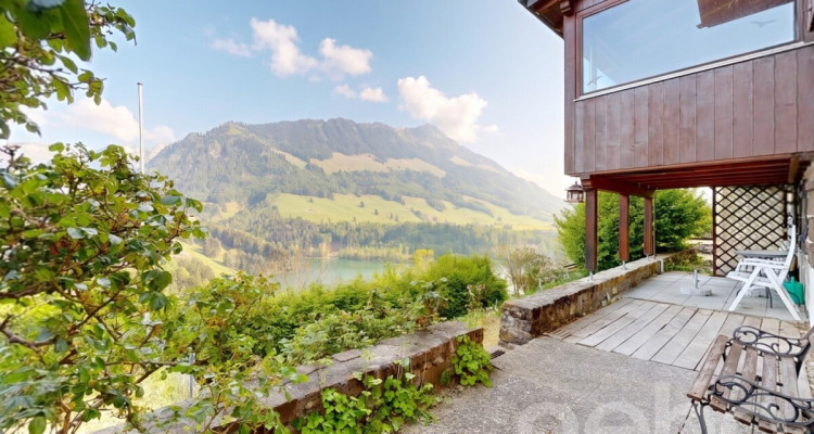 Charment chalet avec vue panoramique sur le lac de Montsalvens image 3
