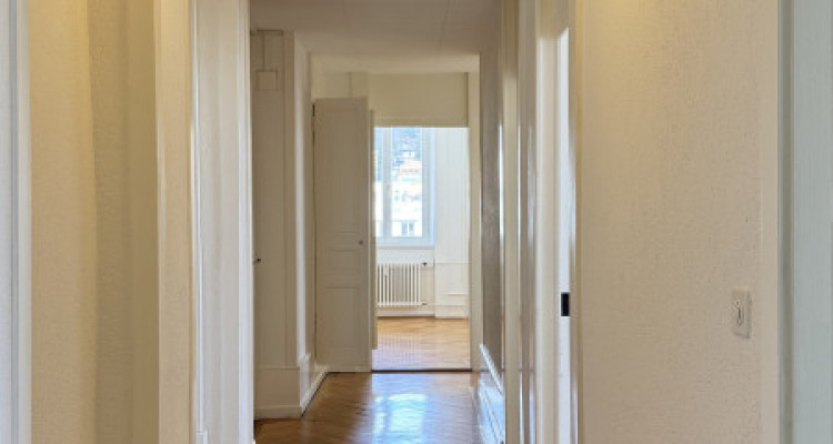 4 pièces lumineux proche gare, 89 m², ascenseur | La Chaux-de-Fonds image 2