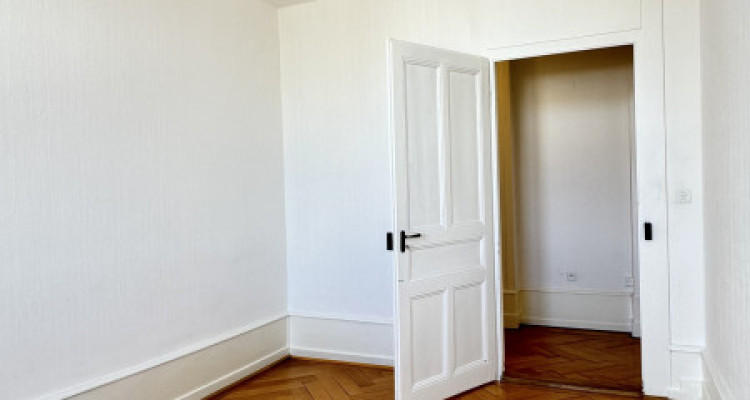 4 pièces lumineux proche gare, 89 m², ascenseur | La Chaux-de-Fonds image 12