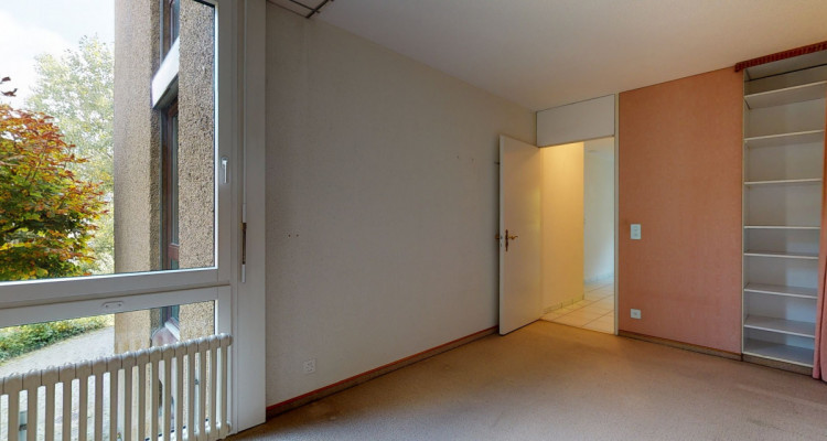 Sonnige 4.5 Zimmer Gartenwohnung im attraktiven Würzenbach-Quartier image 4