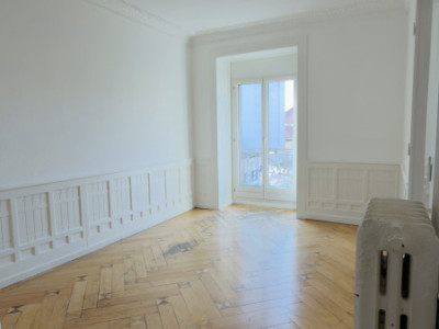 Superbe appartement de caractère de 4 pièces – emplacement premium proche gare image 2