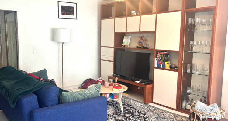 Très beau 5.5 pièces entièrement meublé avec balcon au Petit-Saconnex/Genève image 4