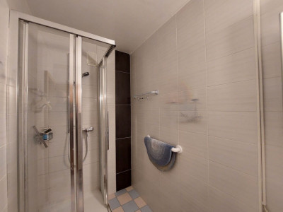 Spacieux appartement de 3,5 pièces avec deux balcons et ascenseur image 7