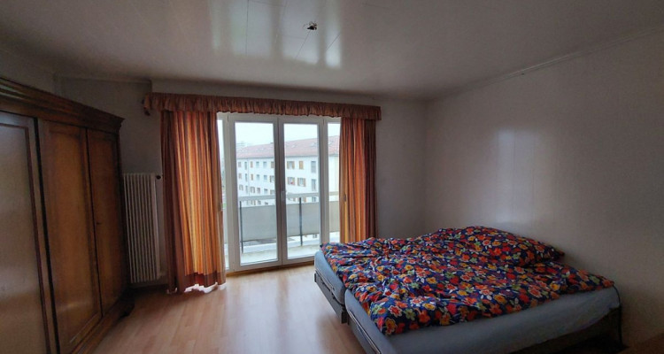 Spacieux appartement de 3,5 pièces avec deux balcons et ascenseur image 6