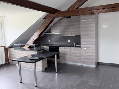 Superbe loft en attique de 52 m² avec poutres apparentes – Orbe image 4