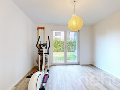Moderne 4.5-Zimmer-Gartenwohnung mit grosszügiger Terrasse image 7