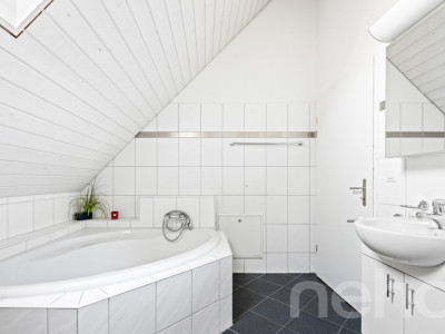 Helle 5.5-Zimmer-Dach-Maisonette-Wohnung mit Ausblick image 12