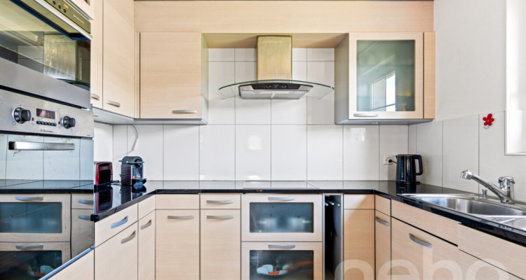 Helle 5.5-Zimmer-Dach-Maisonette-Wohnung mit Ausblick image 5