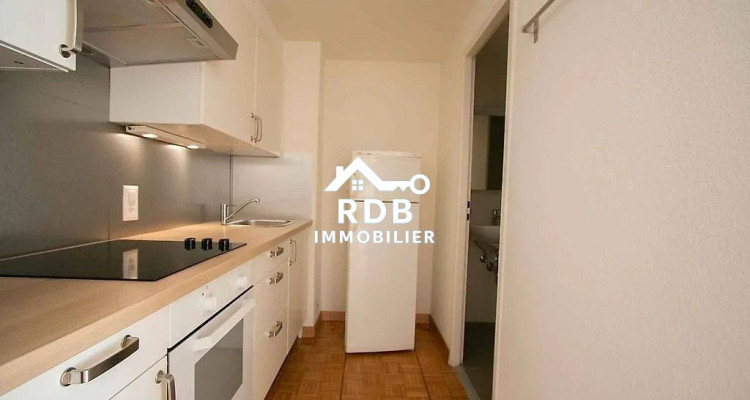 Studio au 3ème étage situé à Genève 1207 image 2