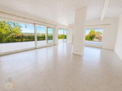 Attikawohnung mit 230 m2 Terrasse, Privatlift und Seesicht image 1