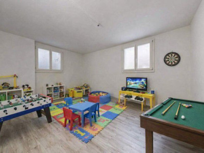 Rare à Prangins: Villa lumineuse et familiale avec un grand jardin fleuri image 11
