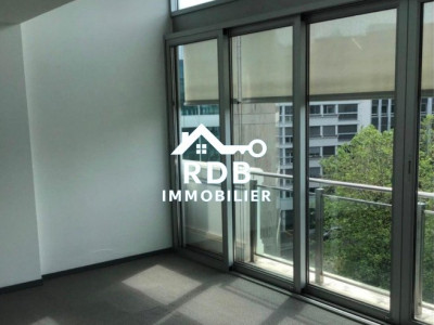 Appartement de 4,5 pièces au 6ème étage situé à Genève 1202 image 4