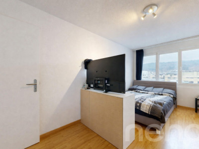 Grosse 5.5-Zimmer Wohnung mit unverbaubarer Aussicht in Schlieren image 7