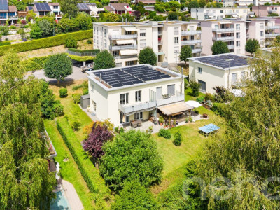 Familienfreundliche Doppelhaushälfte mit grossem Garten image 1