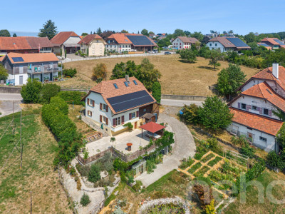 Maison rénovée avec jardin, étang et vue dégagée à 5 min d?Avenches image 2