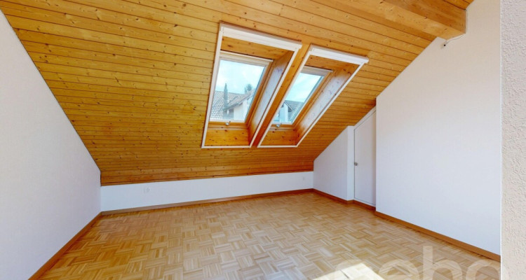 Lichtdurchflutete 3.5-Zimmer-Dachgeschosswohnung in Affoltern am Albis image 9