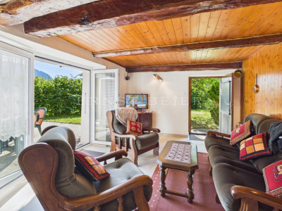 Chalet mitoyen avec cachet dans un environnement paisible et verdoyant image 3