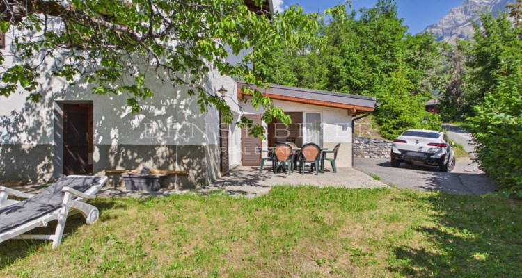 Chalet mitoyen avec cachet dans un environnement paisible et verdoyant image 10