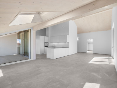 Hochwertige 5.5-Zimmer-Dachwohnung mit Bergsicht in Bonaduz image 2