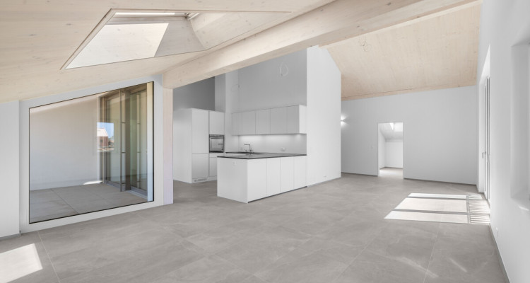 Hochwertige 5.5-Zimmer-Dachwohnung mit Bergsicht in Bonaduz image 2
