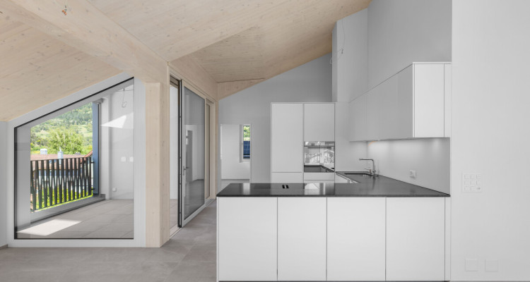 Hochwertige 5.5-Zimmer-Dachwohnung mit Bergsicht in Bonaduz image 4