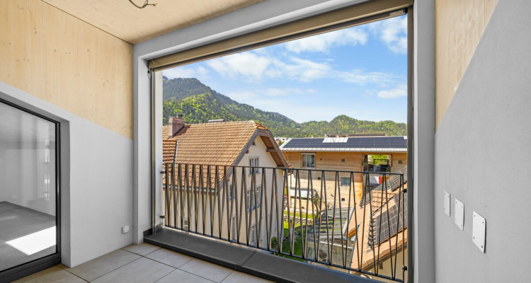 Hochwertige 5.5-Zimmer-Dachwohnung mit Bergsicht in Bonaduz image 5