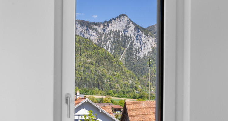 Hochwertige 5.5-Zimmer-Dachwohnung mit Bergsicht in Bonaduz image 12
