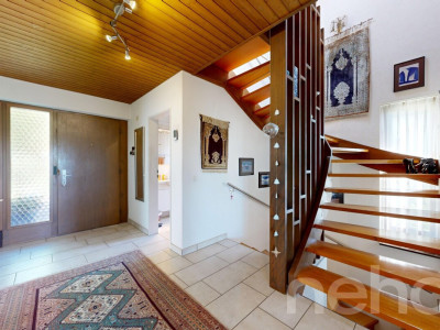 Freistehendes 6.5-Zimmer-Einfamilienhaus mit unverbaubarer Aussicht image 12