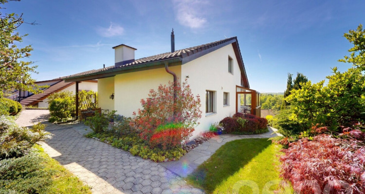 Freistehendes 6.5-Zimmer-Einfamilienhaus mit unverbaubarer Aussicht image 3