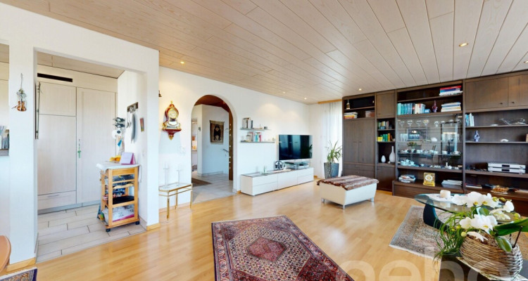 Freistehendes 6.5-Zimmer-Einfamilienhaus mit unverbaubarer Aussicht image 4