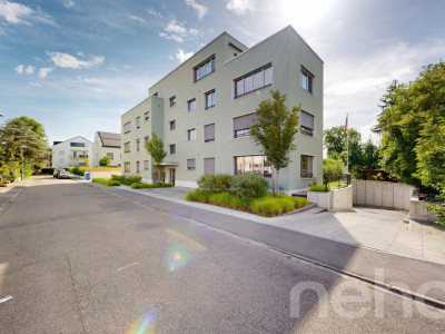 Moderne 3.5-Zimmer-Wohnung mit Balkon und hochwertigem Ausbau image 2