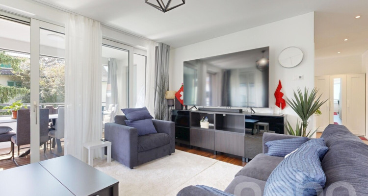 Moderne 3.5-Zimmer-Wohnung mit Balkon und hochwertigem Ausbau image 1