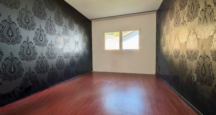 De nouvelles rénovations à ce bien de 6 pièces en duplex + 3 pièces - Terrasses, couvert à voitures  image 8