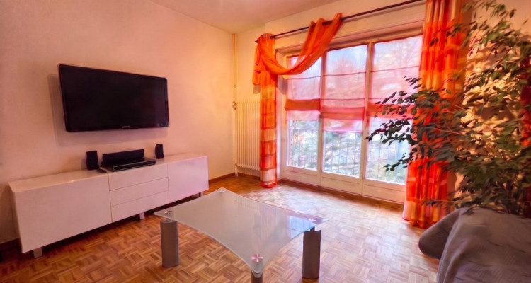 Appartement 3,5 pièces, au 2ème étage, avec balcon image 2