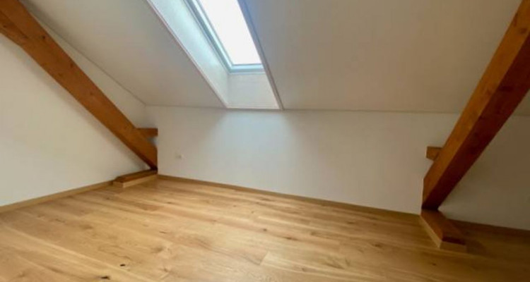 Magnifique appartement spacieux, adapté aux personnes à mobilité réduite, 3 pièces,  dans les  Combles, avec ascenceur image 5