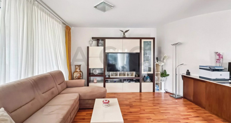 EXCLUSIVITÉ - Appartement lumineux de 4 pièces avec terrasse couverte, jardin privatif ? box en sus ? Châtelaine image 7