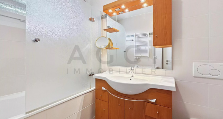 EXCLUSIVITÉ - Appartement lumineux de 4 pièces avec terrasse couverte, jardin privatif ? box en sus ? Châtelaine image 13