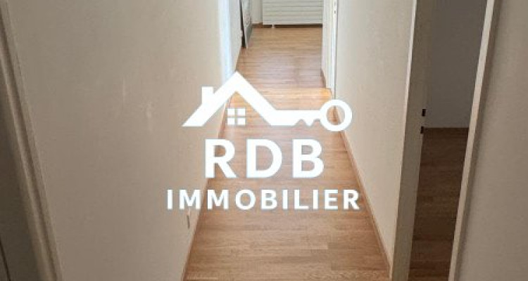 Appartement de 5 pièces au 4ème étage situé à Acacias 1227 image 7