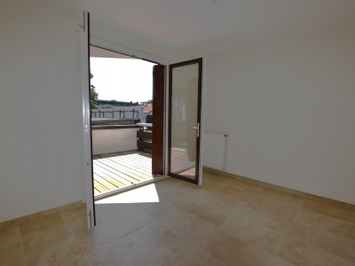 CHARMANT APPARTEMENT ENTIEREMENT RENOVE AU CENTRE DE VEIGY-FONCENEX image 6