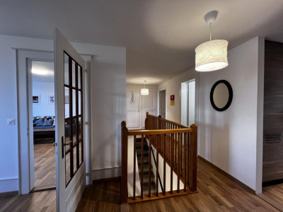 Charmant et spacieux appartement rénové avec terrasse image 3
