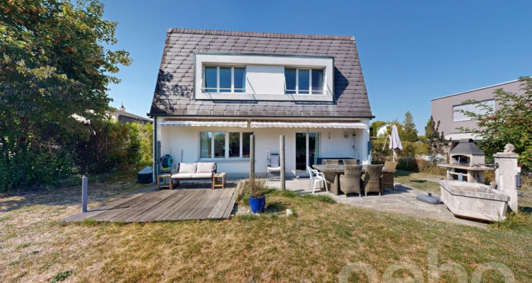 Freistehendes Einfamilienhaus auf grosszügigem Grundstück in Rümlang image 1